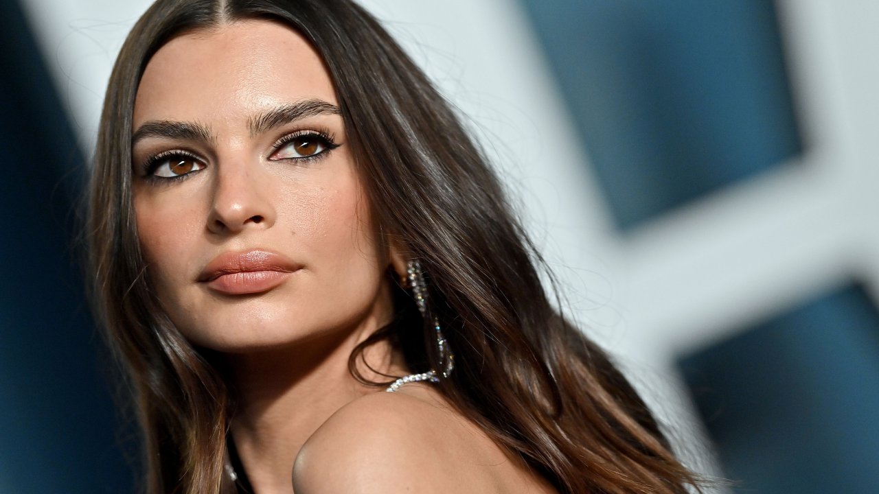 Emily Ratajkowski: "The paparazzi are screwing me up on a lot of dates"