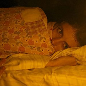 Paranormal Activity - Parente prossimo: Emily Bader in una scena del film