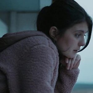 Paranormal Activity - Parente prossimo: Emily Bader in una scena del film