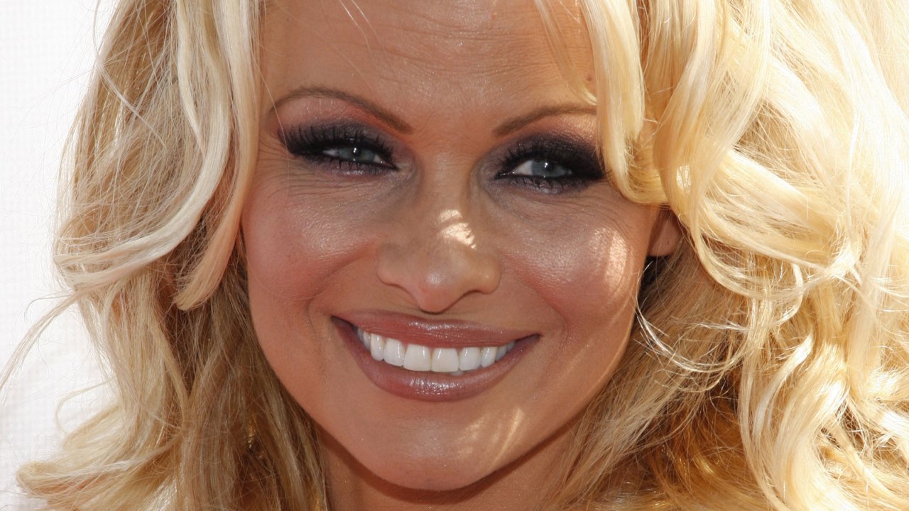 Pamela Anderson: the ex-husband with whom she was only 12 days leaves 10 million dollars