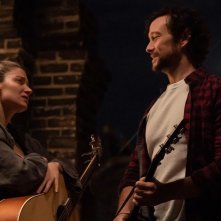 Flora and Son: Eve Hewson e Joseph Gordon-Levitt discutono insieme