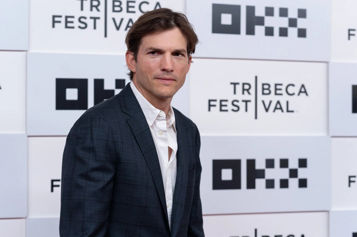 Da me o da te: Ashton Kutcher ha confessato cosa lo ha spinto a tornare nelle commedie romantiche