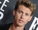 Austin Butler era troppo nervoso per sballarsi a una cena con Snoop Dogg e Robert de Niro