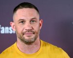 Tom Hardy e Zazie Beets protagonisti della serie Apple Tv+ Lazarus