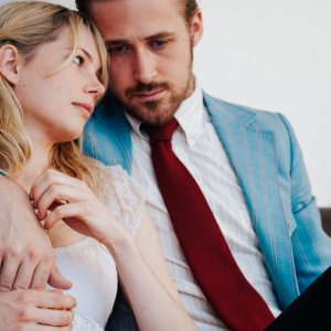 Blue Valentine: Michelle Williams e Ryan Gosling in una scena