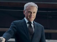 The Consultant: il trailer e il poster della nuova serie con Christoph Waltz