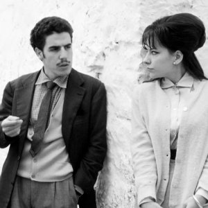 I basilischi: Stefano Satta Flores e Flora Carabella in una scena del film