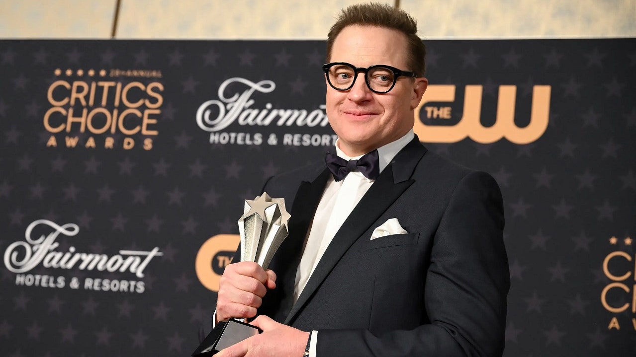 Brendan Fraser contro i Golden Globe: "What am I supposed to do with that ornament"