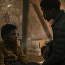 The Last of Us: Lamar Johnson e Keivonn Woodard nel quinto episodio