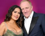 Salma Hayek: 'Avevo la fobia del matrimonio, François me l'ha dovuto chiedere tre volte'
