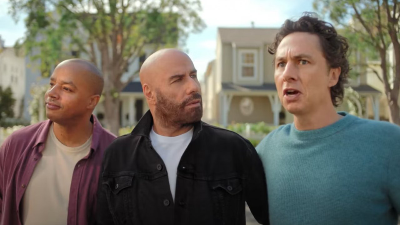 Super Bowl 2023: John Travolta ricrea l'iconico balletto di Grease assieme al duo di Scrubs