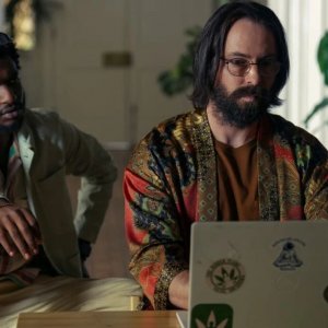 Tulsa King: Martin Starr e Jay Will in una scena del finale di stagione