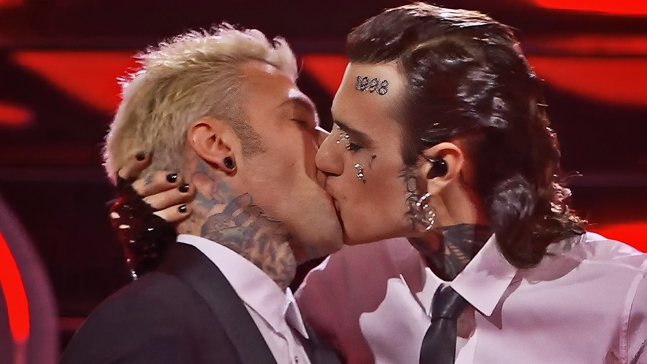 Sanremo, commento alla serata finale: Lezioni di meme by Chiara Ferragni, Amadeus legge la lettera di Zelensky