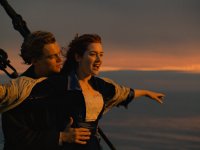 Kate Winslet e Leonardo DiCaprio rendono omaggio al produttore di Titanic Jon Landau