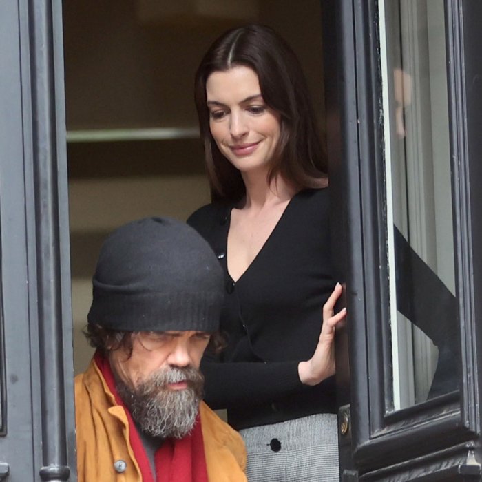 She Came to Me: Anne Hathaway in una scena del film