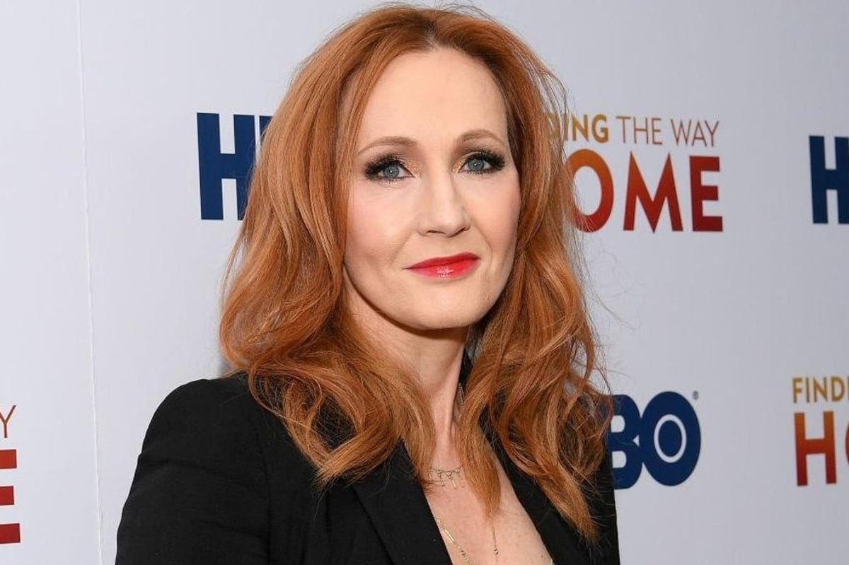 J.K. Rowling: BBC chiede scusa per aver permesso a Stacey Henley di definire 'transfobica' la scrittrice