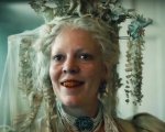 Great Expectations, Olivia Colman ruba la scena nel nuovo trailer della miniserie FX e BBC