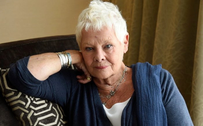 Judi Dench ha perso quasi del tutto la vista: "Memorizzare le mie battute è quasi impossibile"