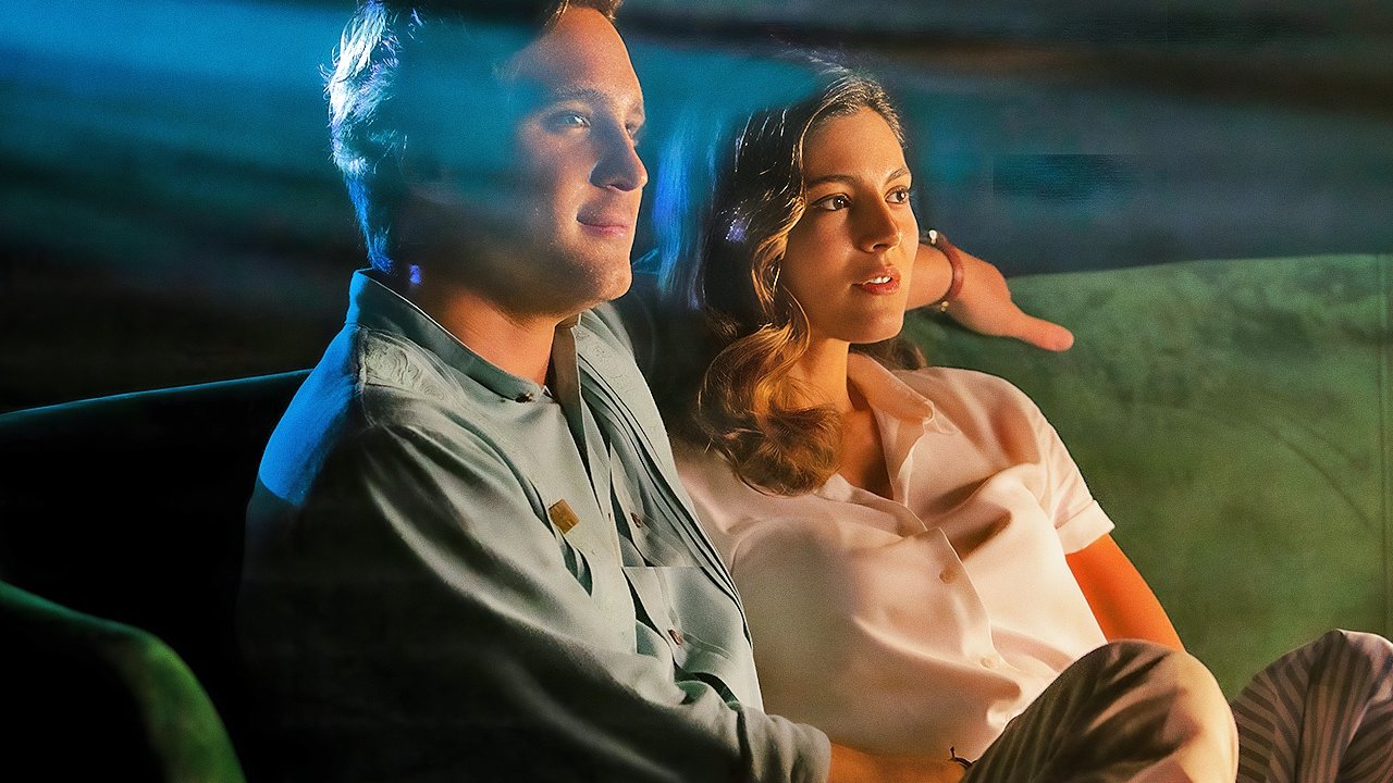 At Midnight, Monica Barbaro e Diego Boneta: “La nostra rom-com in salsa messicana”