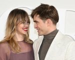 Suki Waterhouse su Robert Pattinson: 'Sono scioccata... Sono così felice con qualcuno da quasi 5 anni!'