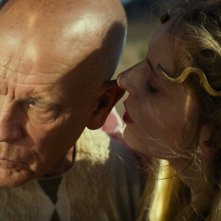 Seneca: John Malkovich in una scena