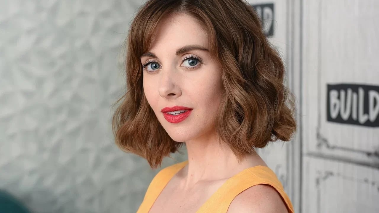 Alison Brie e Jake Lacy si uniscono al cast di Apples Never Fall, la  misteriosa miniserie