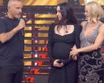 Michelle Impossible, Eros Ramazzotti in versione nonno con Aurora: “Quando gliel’ho detto è svenuto”