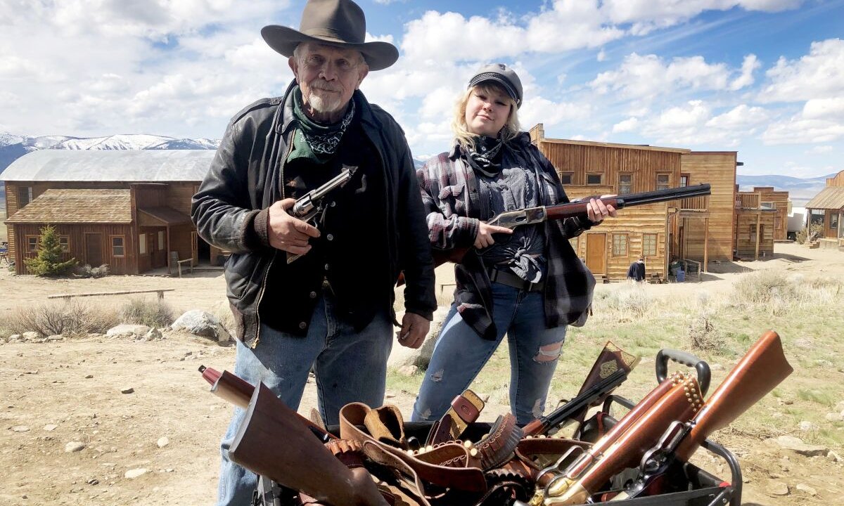 Rust: l'esperta d'armi sotto processo potrà tenere una pistola in casa per proteggersi