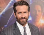 Ryan Reynolds sarà protagonista e produttore della commedia Boy Band
