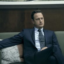 The Power: Josh Charles ina una scena