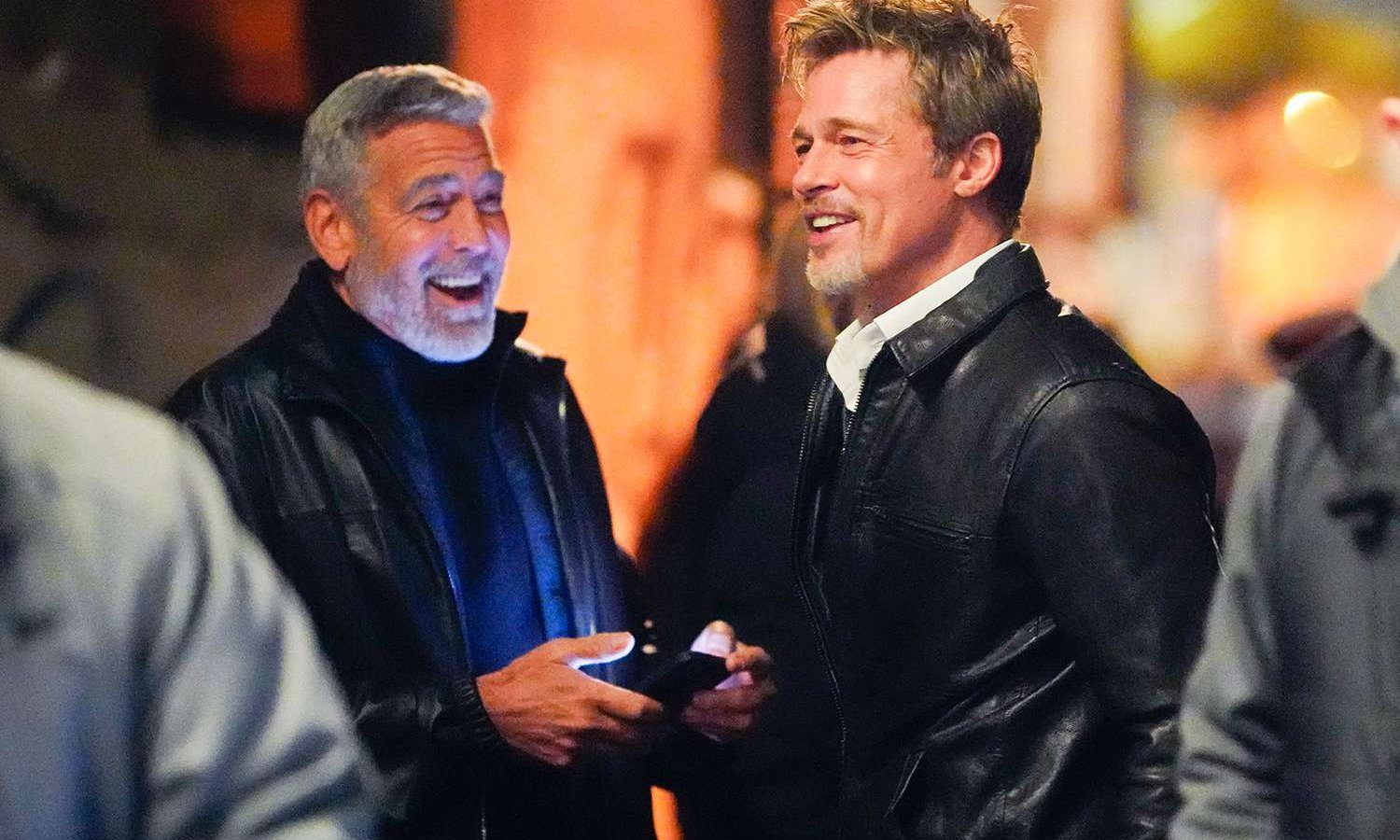 George Clooney e Brad Pitt: la leggendaria bromance continua sul set del nuovo film