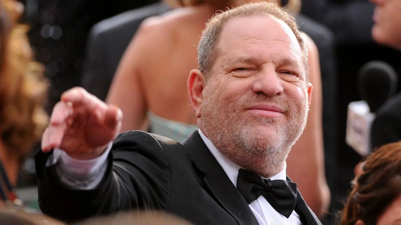 Harvey Weinstein, l'ex assistente: 'Mi disse: fai sesso con me per 5 minuti e avrai una carriera'