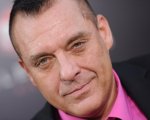 Tom Sizemore, i medici consigliano alla famiglia di staccare la spina: 'Non c'è più speranza'