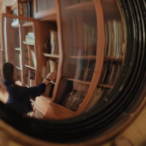 Umberto Eco - La biblioteca del mondo: una scena del film