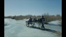 Terra e polvere - Trailer Italiano