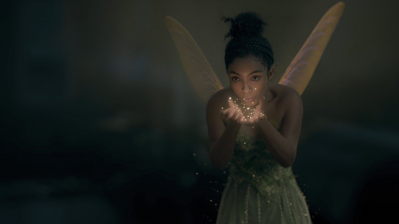 Peter Pan & Wendy, scoppia la polemica per la Campanellino nera di Yara Shahidi: 'Ariel 2.0'