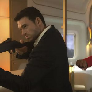 Citadel: Richard Madden e Priyanka Chopra in una scena