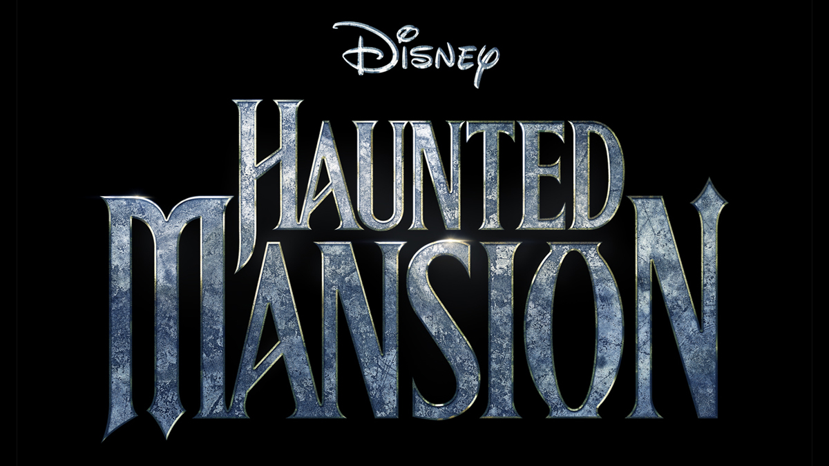 Haunted Mansion: Rosario Dawson and Danny DeVito in the crazy trailer of the Disney movie