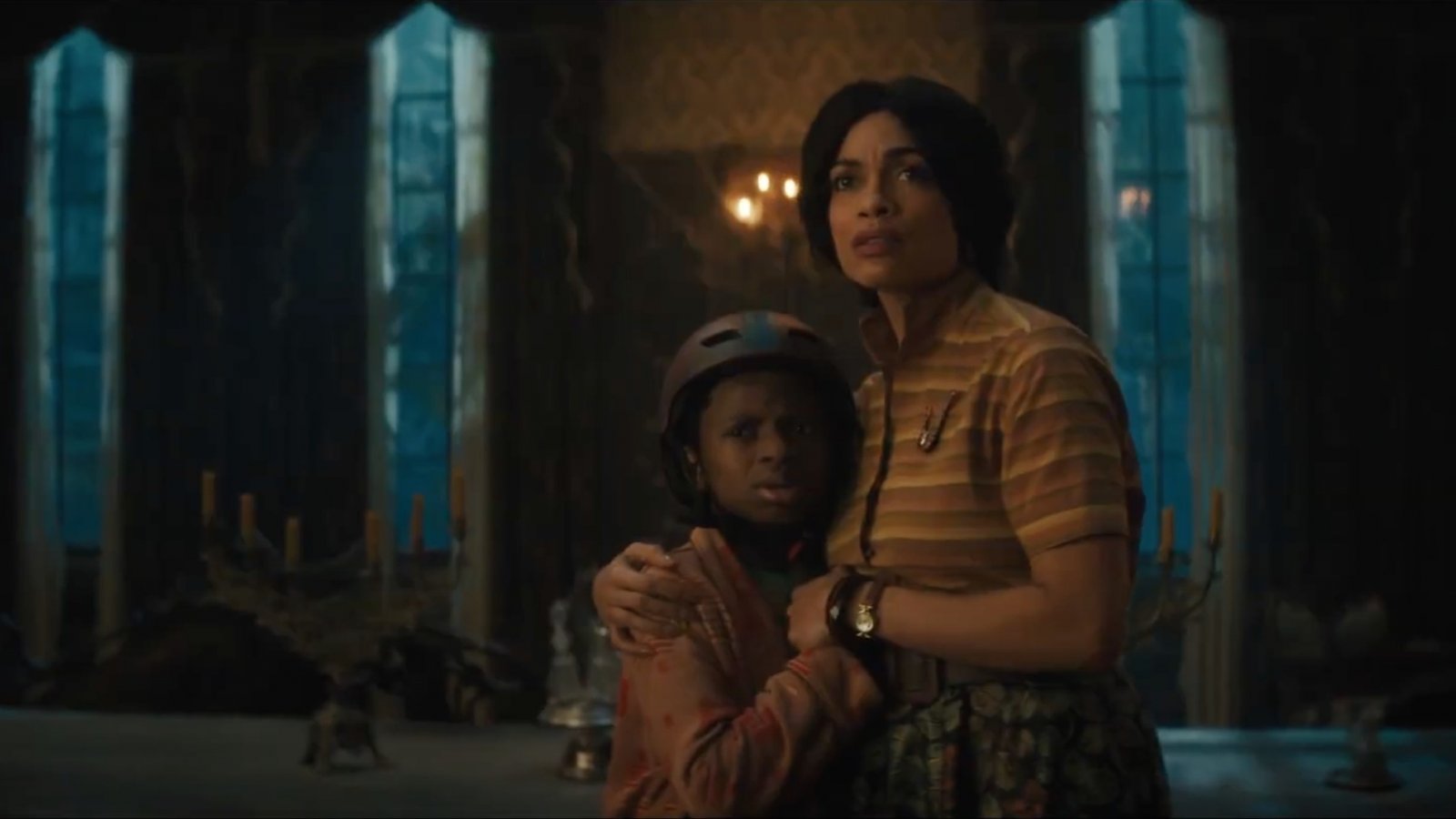 La casa dei fantasmi: pioggia di star nel teaser italiano del film ispirato ai parchi a tema Disney