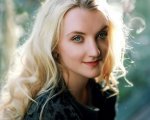 Harry Potter: Evanna Lynch difende J.K. Rowling, i fan le danno addosso