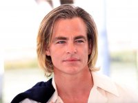 Chris Pine: 'Mi sono tagliato i capelli perché mi hanno detto che assomigliavo a Rachel di Friends'