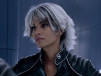 Halle Berry reagisce inaspettatamente a un meme di X-Men