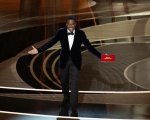 Chris Rock scherza su Will Smith nel suo show: 'Ho guardato Emancipation solo per vedere come le prendeva'