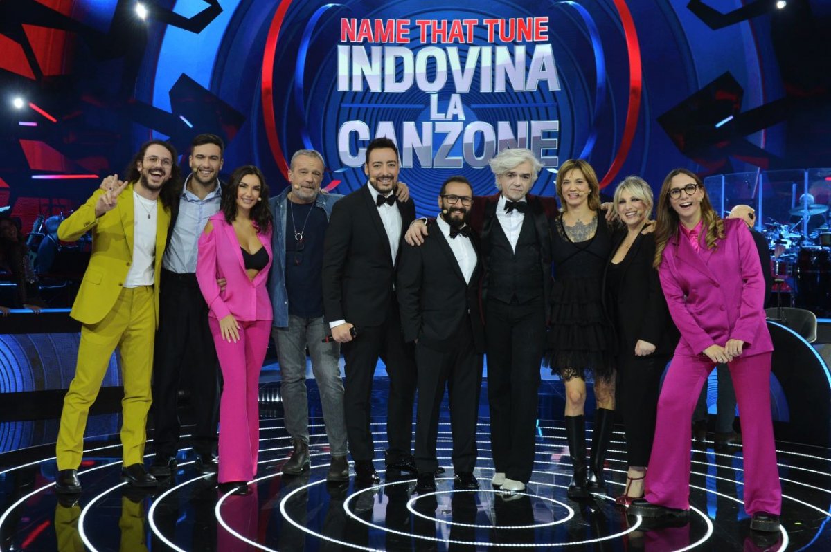 name-that-tune-indovina-la-canzone-stasera-su-tv8-ospiti-e-giochi