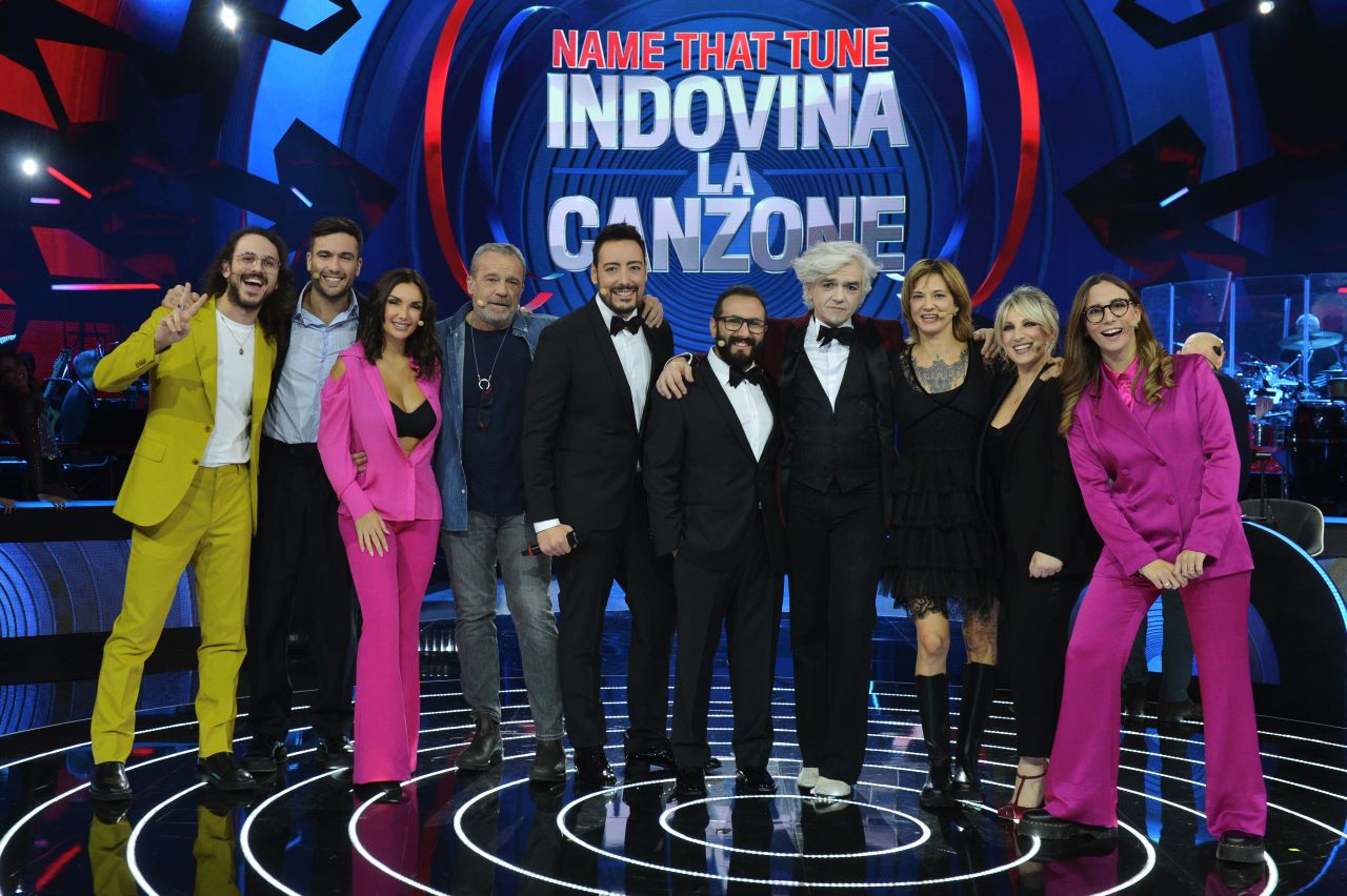 Name That Tune – Indovina La Canzone, stasera su TV8: ospiti e giochi della sesta ed ultima puntata