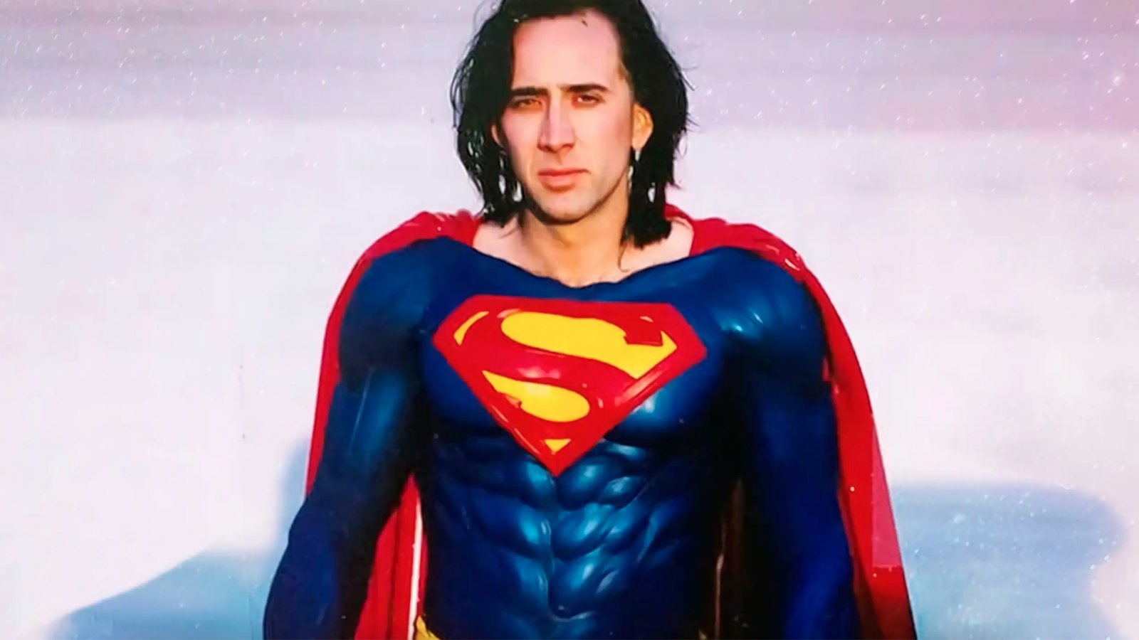 Nicholas Cage con indosso il costume di Superman Lives