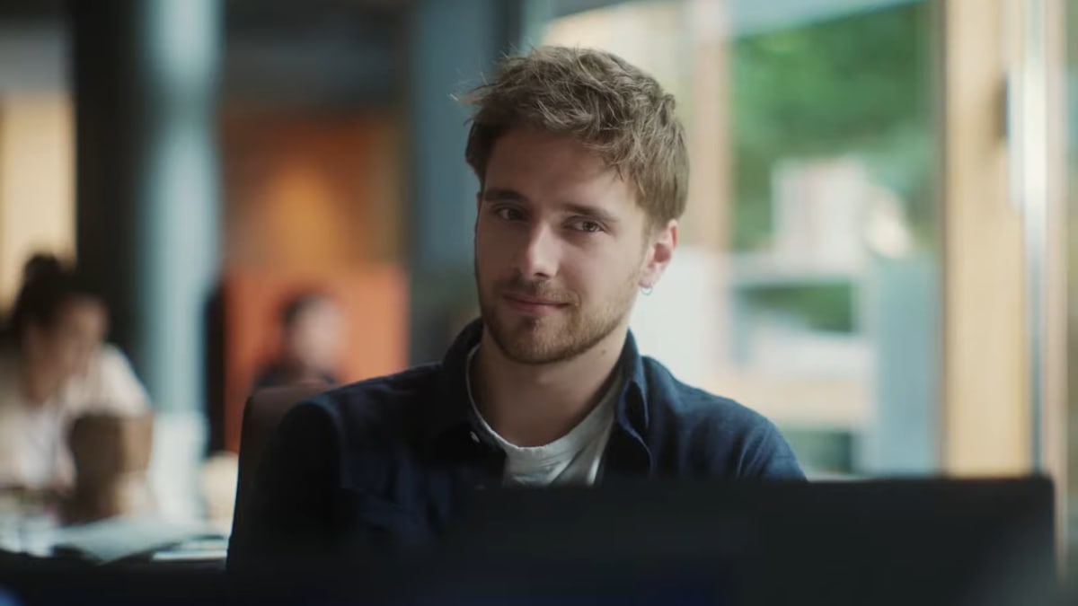 Stanotte stiamo insieme, la recensione dialogo a tre sull'amore