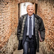 Un uomo felice: Fabrice Luchini in un vicolo