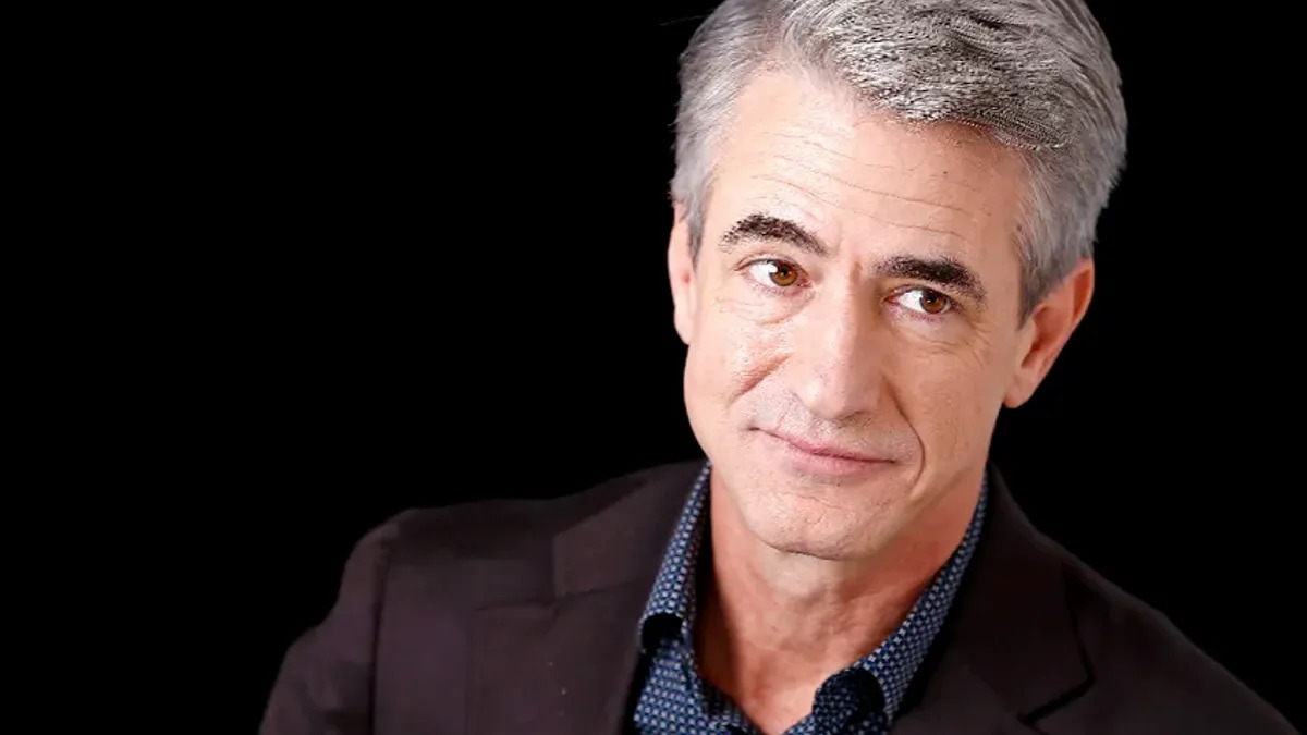 Dermot Mulroney ricorda i tempi d'oro delle rom-com, ma qual è la sua preferita tra quelle girate?