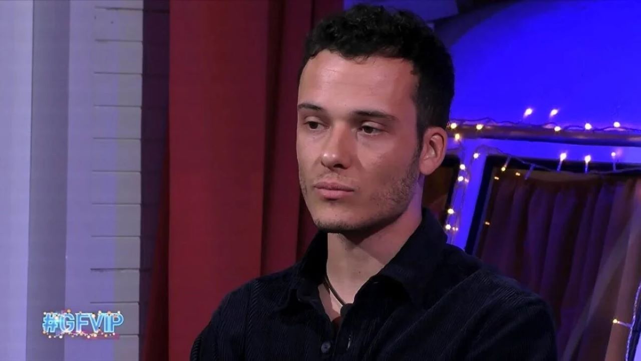 Grande Fratello Vip 7: Edoardo Donnamaria squalificato, Tavassi ammonito, le ragazze rivestite